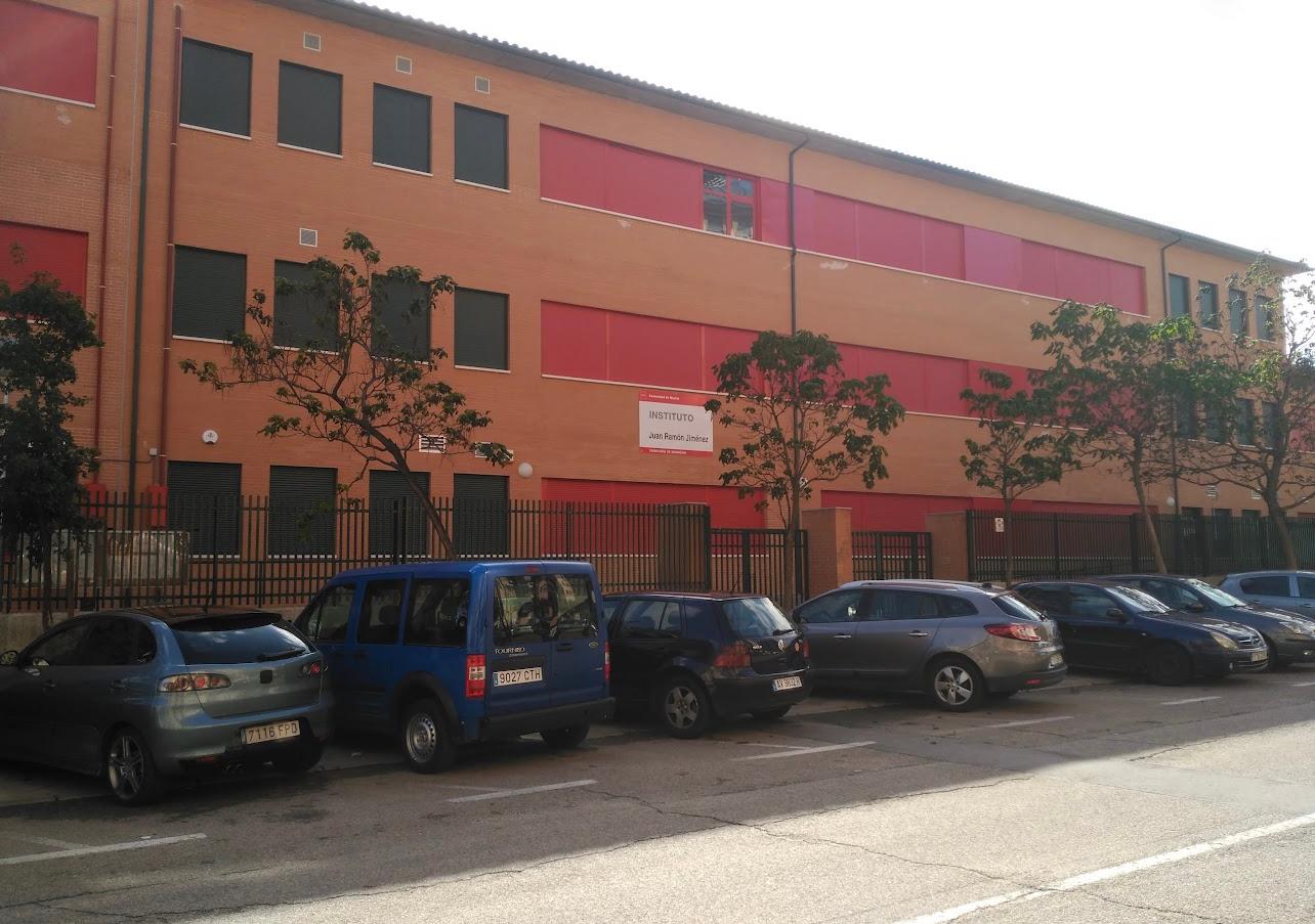 Polideportivo I.E.S. Juan Ramon Jimenez con soluciones de climatizacion